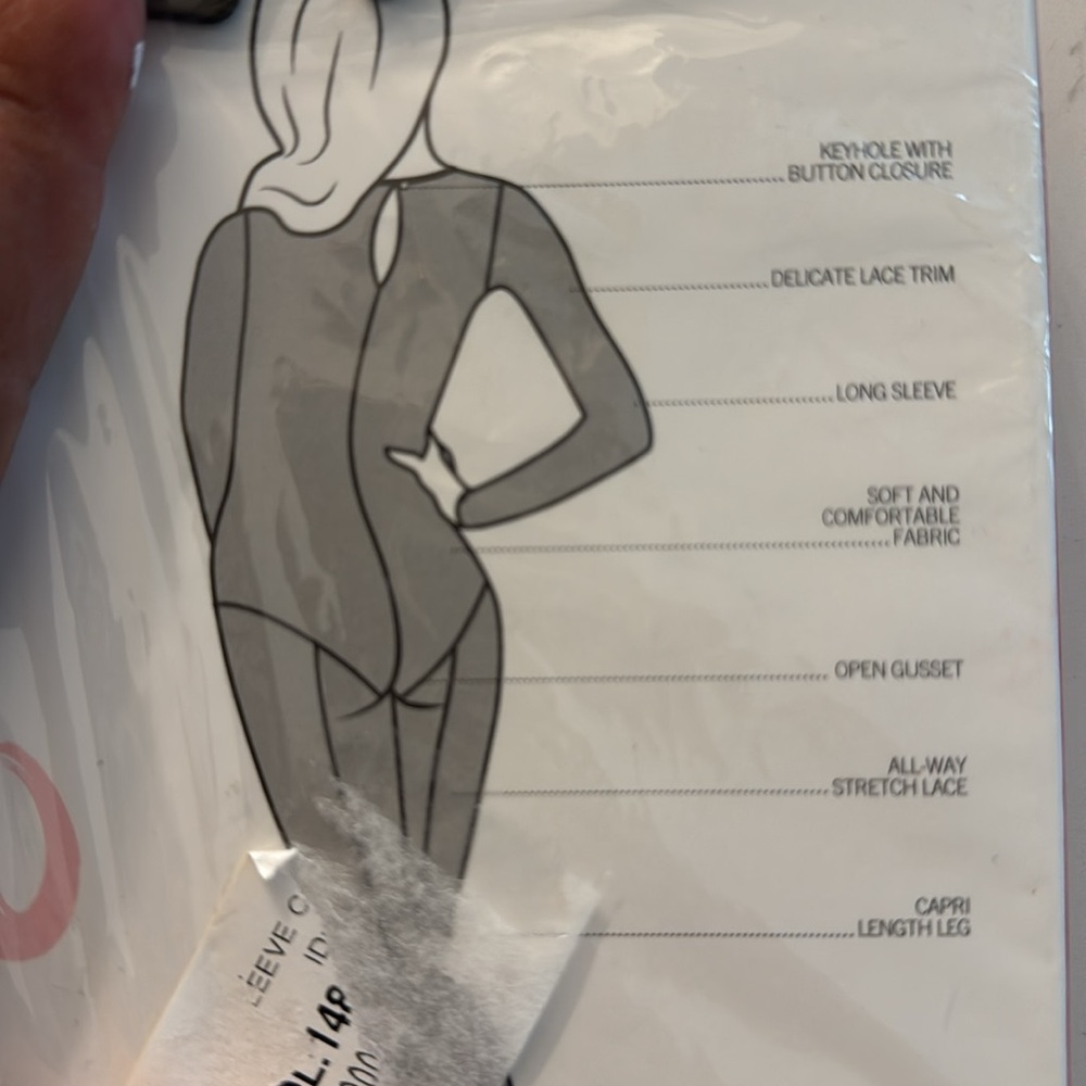 NIB LoveMoi Women's Estelle Long Sleeve Stretch Lace Capri Catsuit XL - Picture 12 of 14